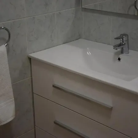 Bonito Y Tranquilo En Abrigos Apartamento