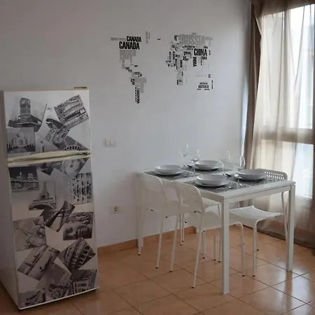 Bonito Y Tranquilo En Abrigos Appartamento